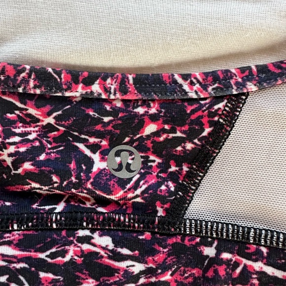 LULULEMON Multi Color Flow Y Bra IV Sz 6 - Picture 6 of 10